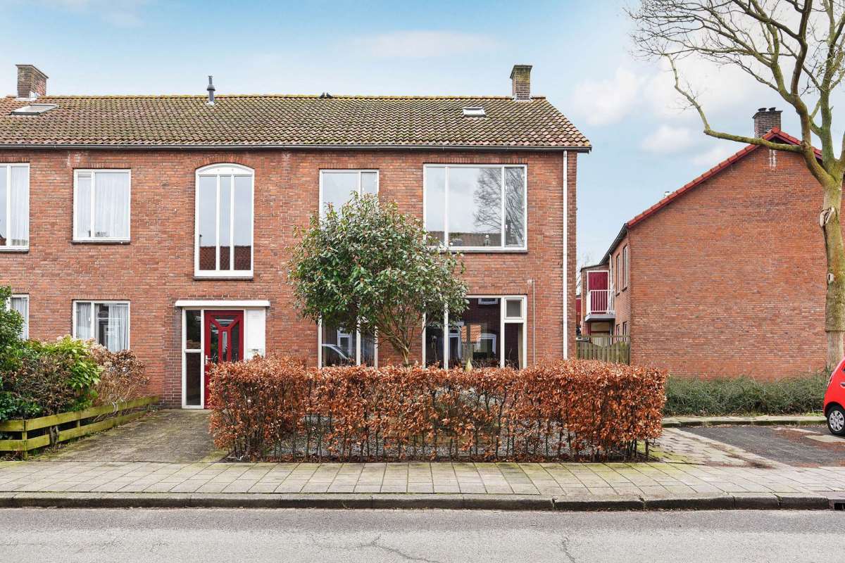 Cornelis van Eerdenstraat  1 in Zoetermeer